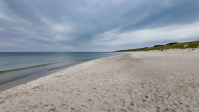 Paplūdimys Nidoje ties Grobšto rezervatu / Kas vyksta nuotr.