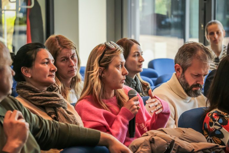 Diskusija apie festivalį ant bangos (S. Igoninaitės nuotr.)